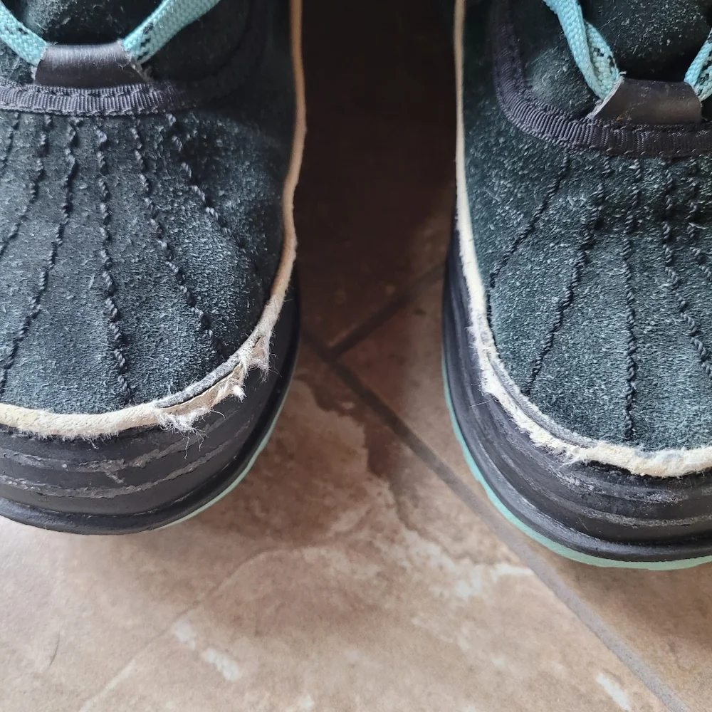 Sorel youth tivoli
